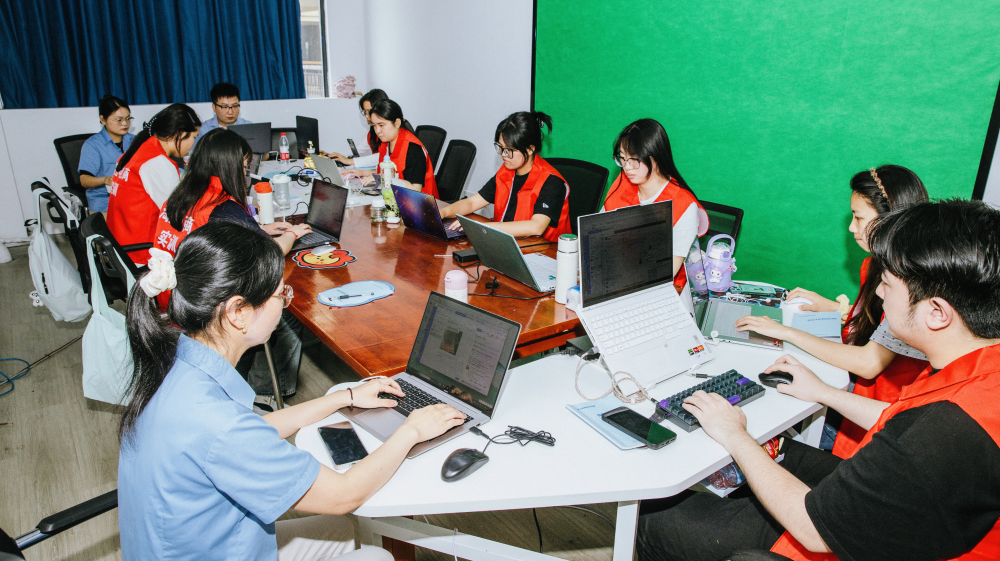 6a1e4eab8f899.png 图片2.png