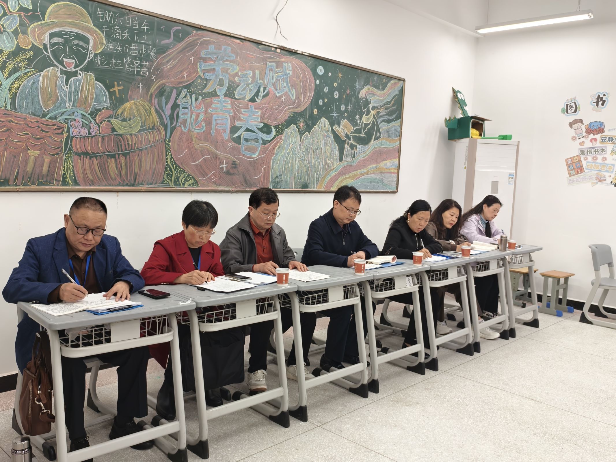 2026年春季学期党委副书记、副院长、兼组织部（统战部）部长禹爱民听思政课.jpeg.jpeg
