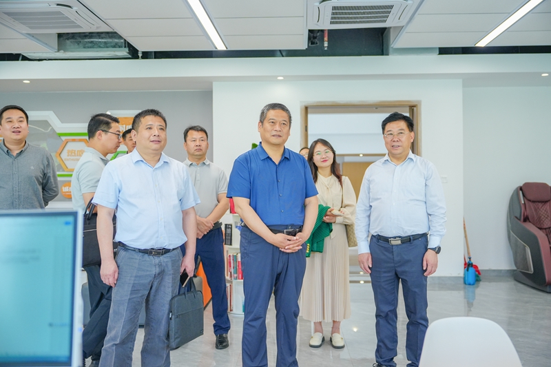 662da2ea76b4a.jpg 大学生活动中心-3.jpg