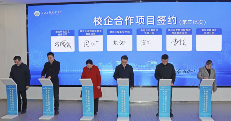 640 (1).webp (1).png