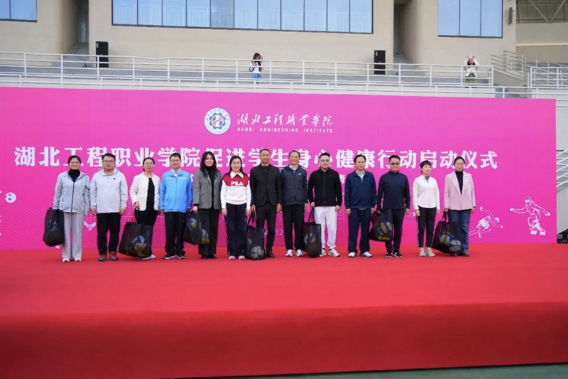 69c9d1b3d6e3b.jpg 95D9467084238744FC1E2E72337636E8.jpg