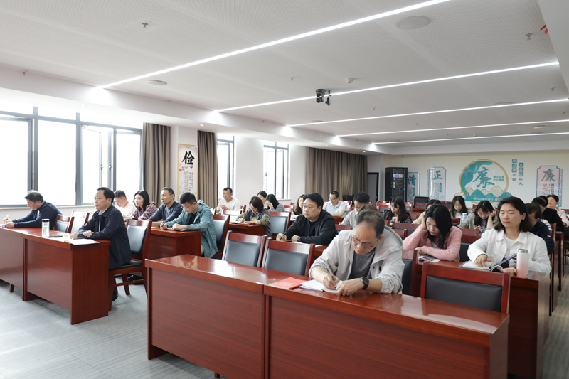 69dc40717bed9.jpg c06b1d873f416184243c9fcbe6d0cbfe.jpg