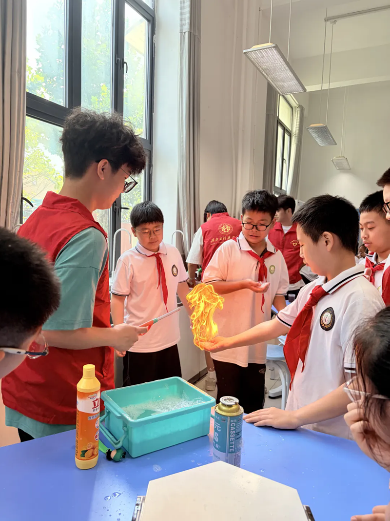 湖北工程职业学院 师韵端午 共祝安康 640.webp (6).png