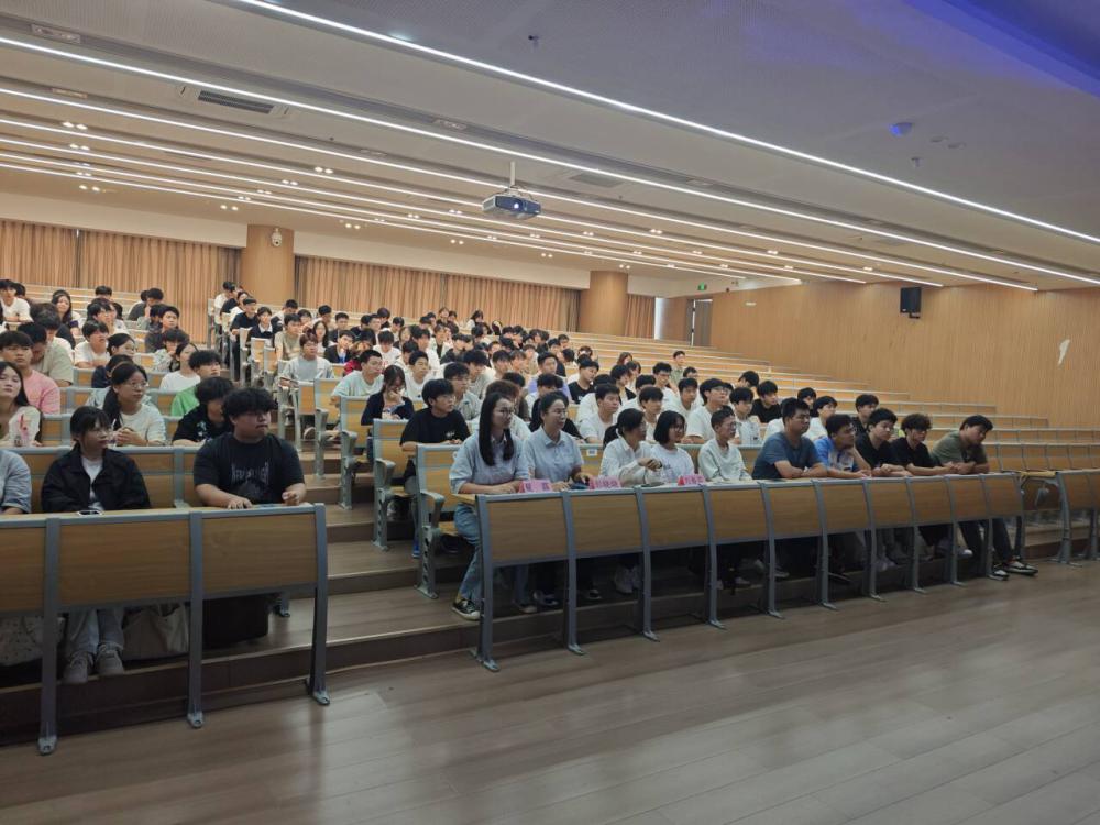 68d50e47f2bc2.jpg 89A321A7B8EDE771798D5A0A3AF6A9B5.jpg